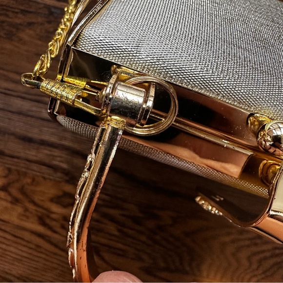 Elegant Gold prom or evening mini bag - Picture 8 of 17